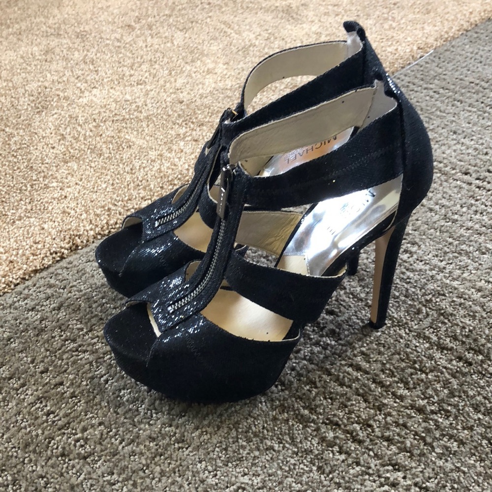 *Never worn* Michael Kors Heels